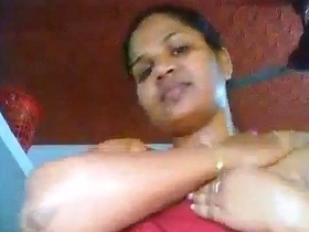 Big boobs and sexy solo action in a Kerala video