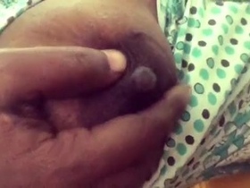 Desi aunty shows off her big boobs in naughty video