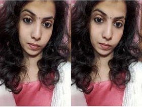 Indian girlfriend gives a blowjob in HD