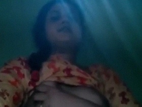 Shemu's naughty selfie: A video of her masturbating with an MMC