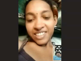 Watch a cute Indian girl masturbate with amazing facial expressions
