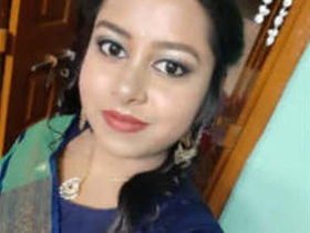 Experience the pleasure of a sexy Indian girl fingering herself