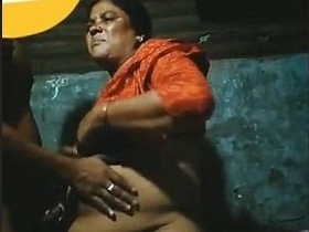Aunty takes on a quick fuck for money