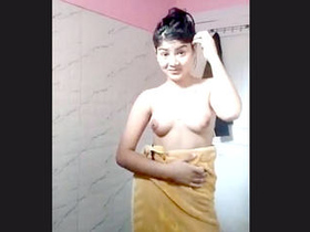 Horny teenager flaunts her body in a sexy video