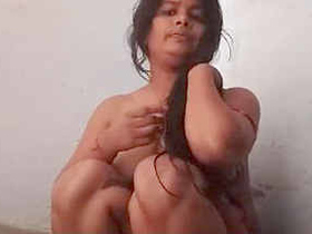 Indian babe Soni flaunts her big boobs and pussy in solo video