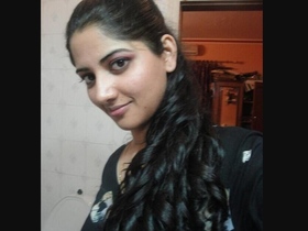 Beautiful girl enjoys MMS video with her lover