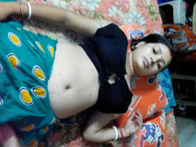 Boudi flaunts her big boobs and pussy on video call