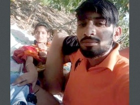 Outdoor jungle fucking with hot babe