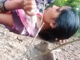 Bhabhi gets fucked in the open air by her boyfriend