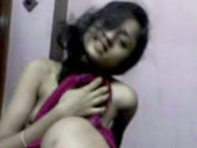 India's hottest girl unleashes her inner desires in a naughty video