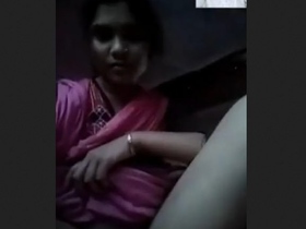A stunning Indian girl bares it all in this sizzling video