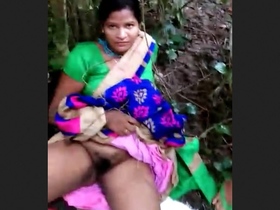 Married women in action: Outdoor sex with a black lover
