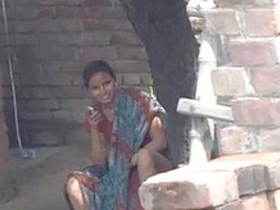 Desi girl teases her neighbor with her pussy in public
