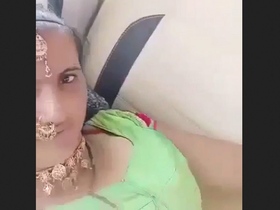 Lustful couple gets it on in a car
