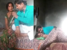 Money-loving desi aunty pleasures herself with a dildo