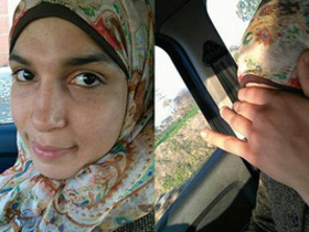 Desi x babe in hijab teases in car