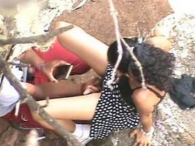 Spy on Desi lovers in the outdoors