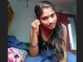 Watch Mallu Bhabhi's famous blowjob in HD