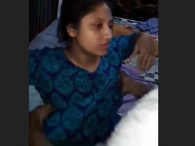 Married Bhabi's sloppy blowjob leaves him satisfied