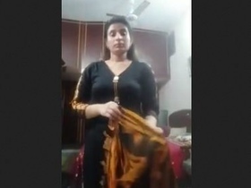 Watch a stunning wife's nude performance in a long video