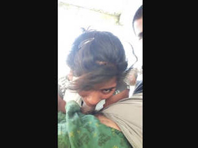 Desi beauty gives a bj in the great outdoors