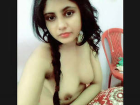 Desi GF's video for her lover's pleasure