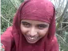 Muslim Indian girl gets fucked outdoors by a stranger