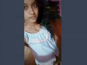 Indian girl records sensual selfies for her fans