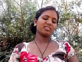 Desi babe gets wild outdoors with her lover