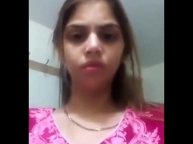 Sweet Pakistani Mehreen's sensual solo performance