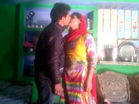 Bhabhi in village gets naughty in the kitchen