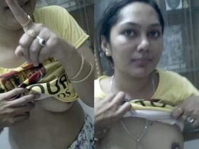 Shy bhabhi gets intimate with neighbor
