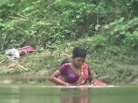 Bhabhi Ganga's steamy shower movies in the village