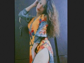 Sensual Pakistani girls in a steamy video