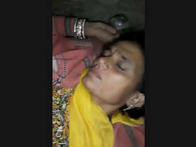 Mature bhabhi indulges in rough sex in the village