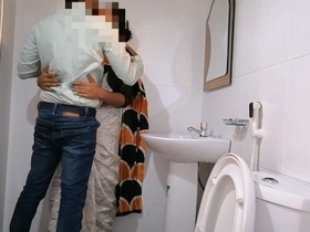 Desi secretary gets fucked in the office bathroom