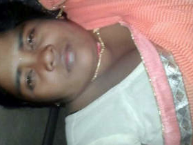 Indian couple Babita and bhabhi in a steamy video