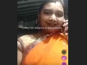 Bhabhi's erotic tango with a chubby partner in naked video