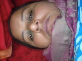 Mature bhabhi indulges in steamy sex with well-endowed partner