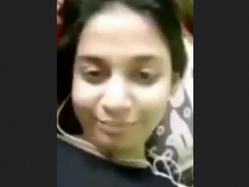 Young girl shows off her skills with her fingers in solo video