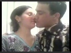 Students from Lucknow University indulge in passionate kissing