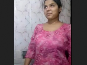 Bathroom Blowjob: A Sensual Performance